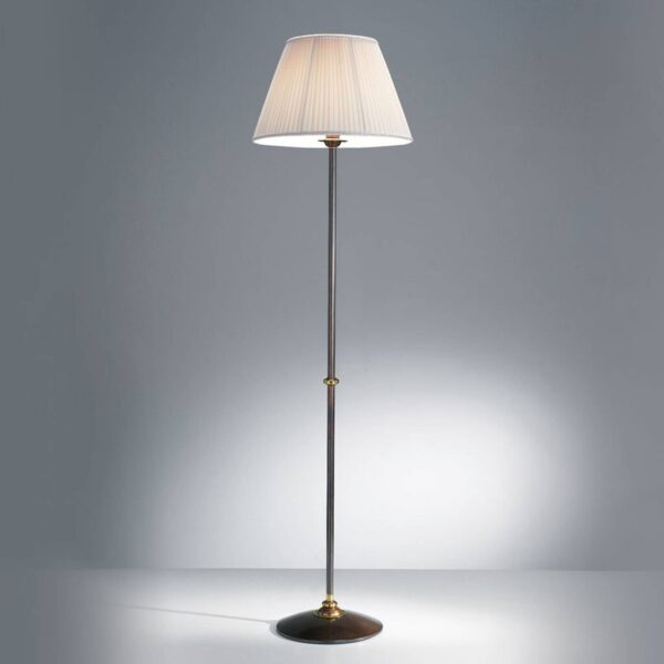24022809-stojaca-lampa-classic-s-latkovym-tienidlom.jpg Stojaca lampa Classic s látkovým tienidlom