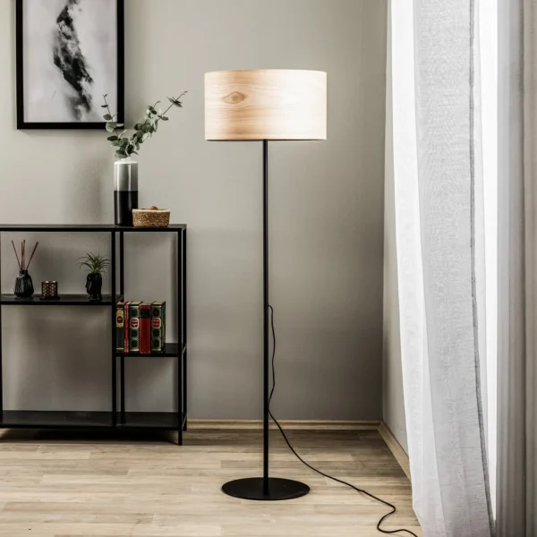 43492187-envolight-veneer-stojaca-lampa-jadrove-drevo-jasen.webp Envolight Veneer stojaca lampa jadrové drevo jaseň